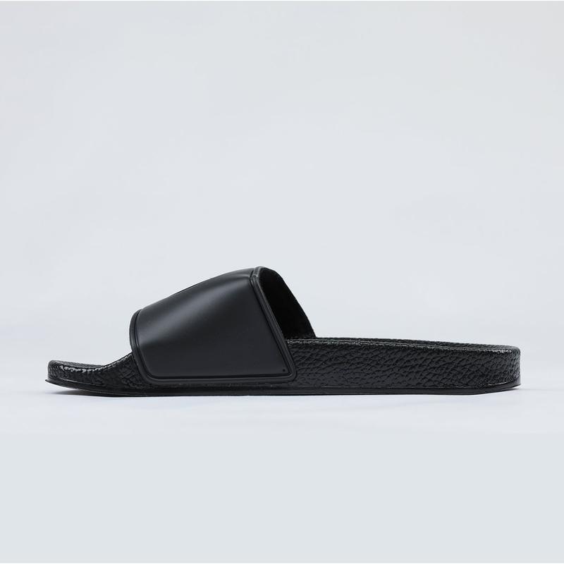 BearFoot Pembroke Slides - Fighters Market